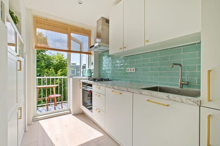 Foto 2 van Charlotte de Bourbonstraat 1-3