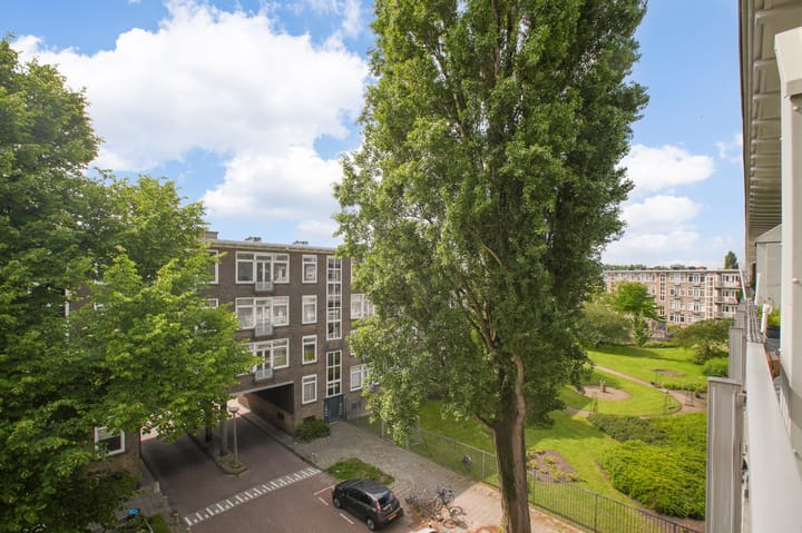 Foto 29 van Charlotte de Bourbonstraat 1-3