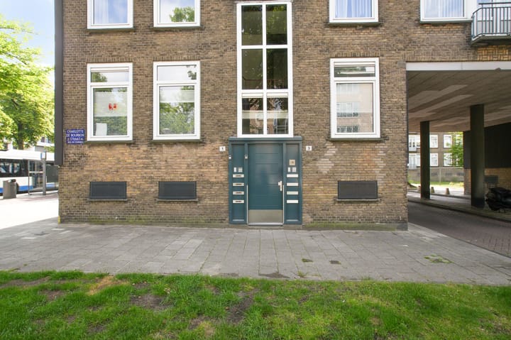 Foto 30 van Charlotte de Bourbonstraat 1-3