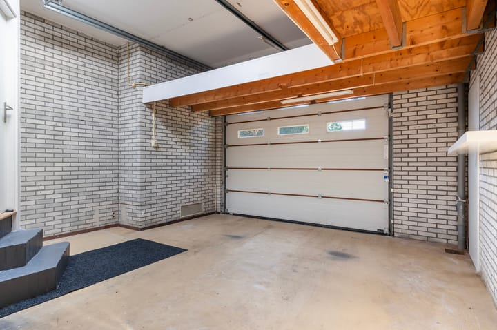 Photo 37 of De Giezen 16