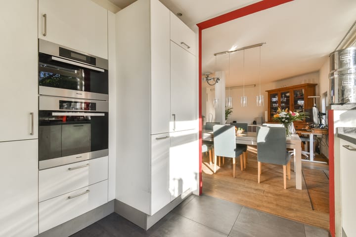 Foto 10 van van Tuijll van Serooskerkenstraat 1