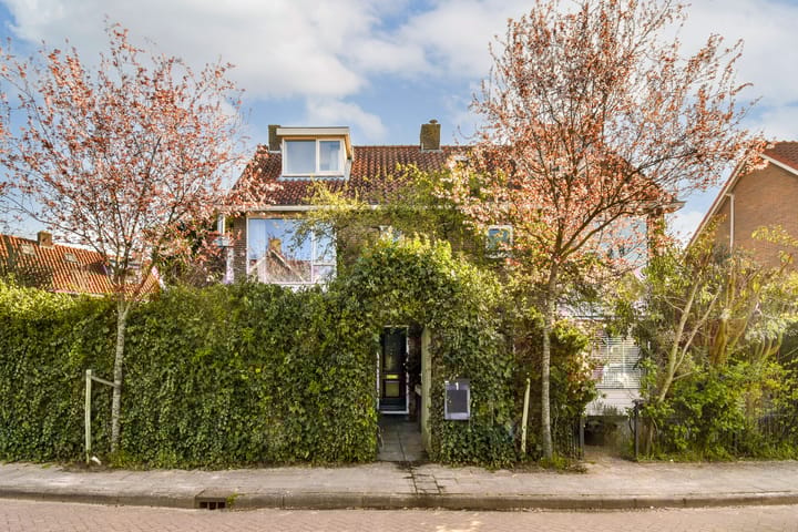 Foto 26 van van Tuijll van Serooskerkenstraat 1