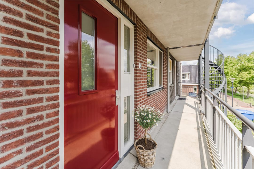 Foto 2 van Teenschiller 6