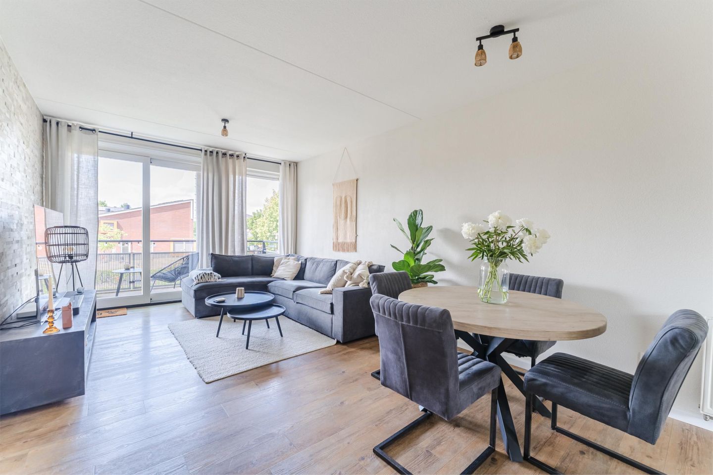 Foto 4 van Teenschiller 6