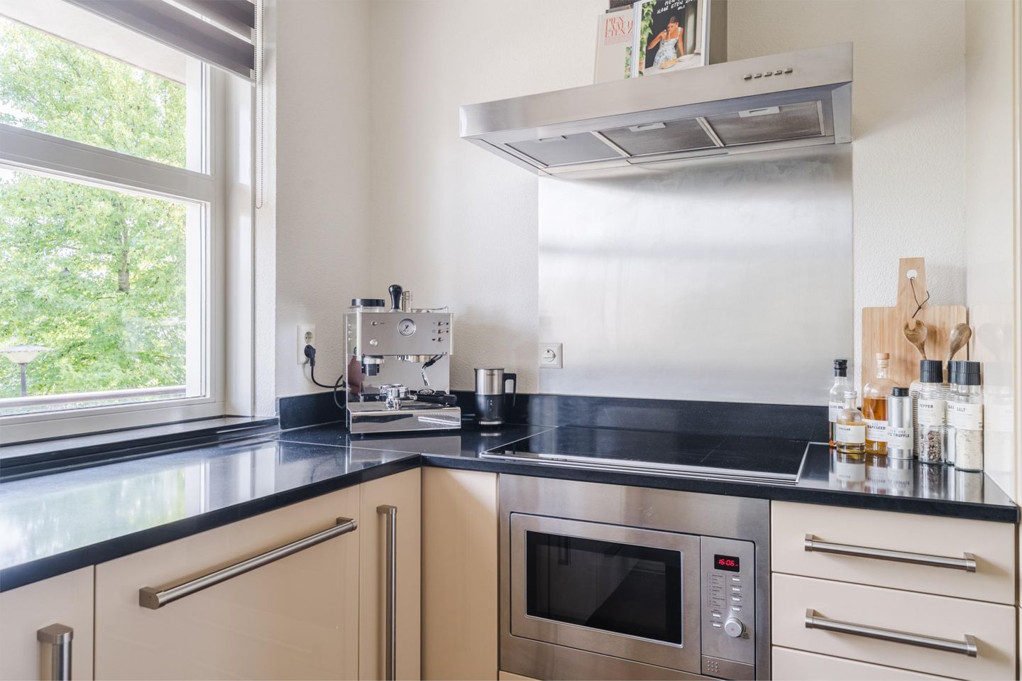 Foto 10 van Teenschiller 6