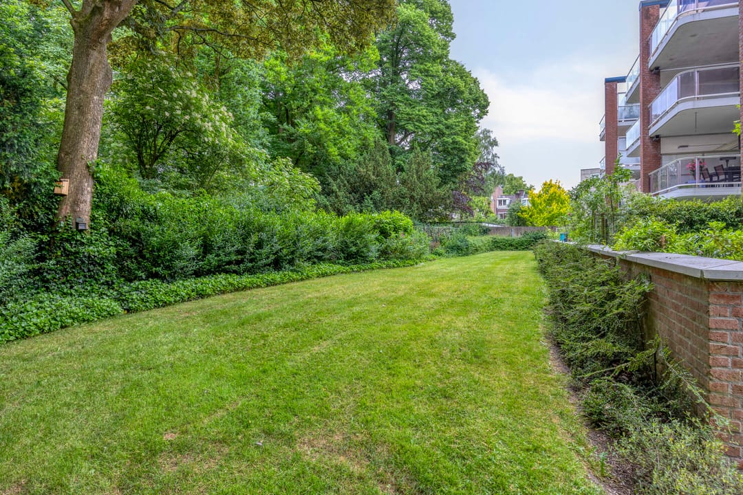 Foto 38 van Pater Leijdekkersstraat 80