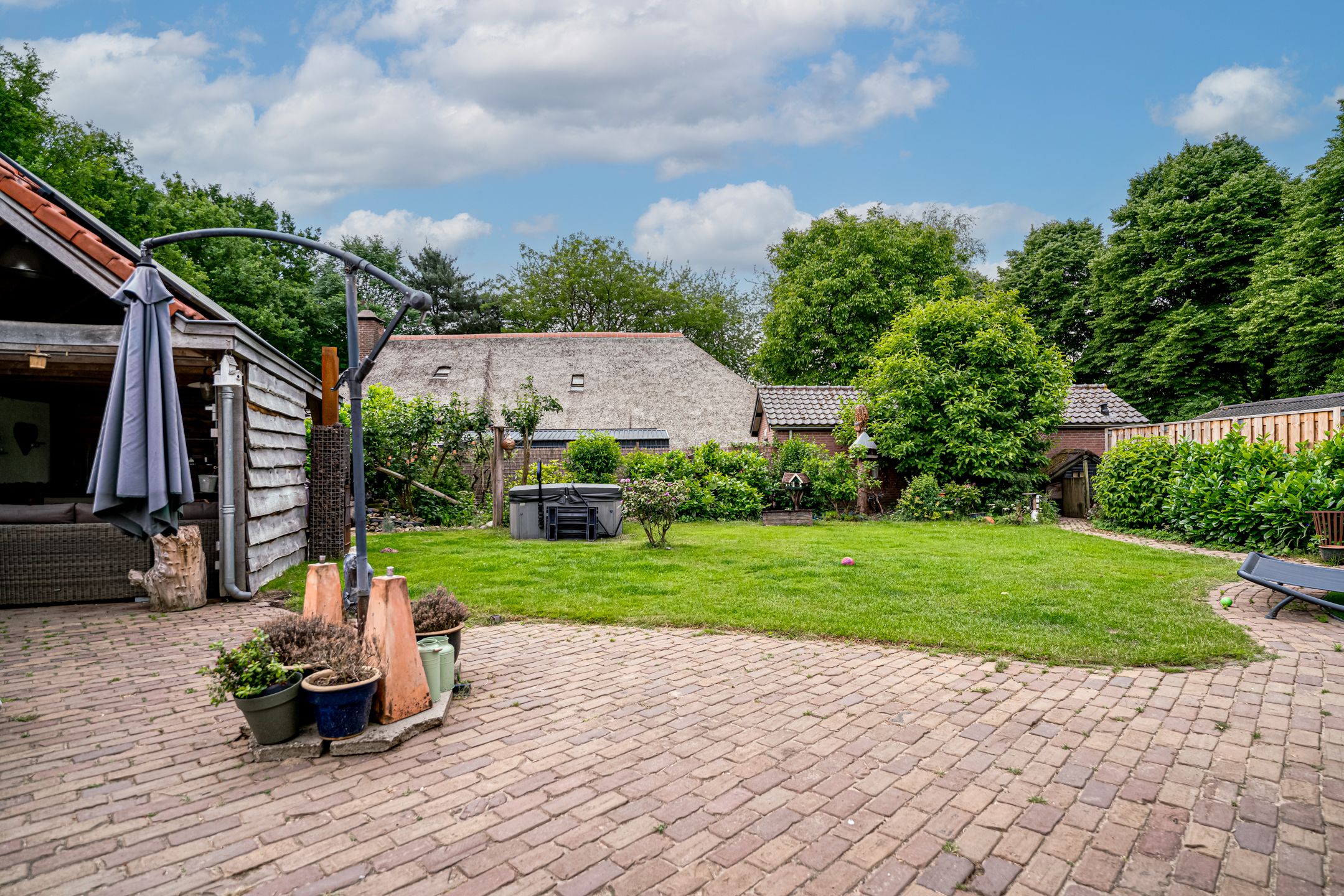 Foto 42 van Woeziksestraat 338-A