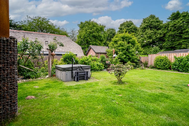 Foto 43 van Woeziksestraat 338-A