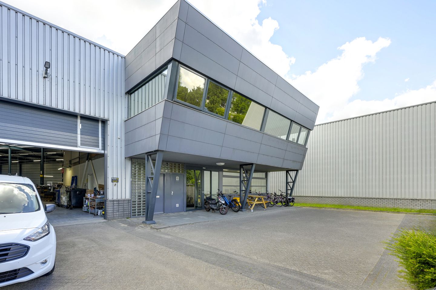 Bekijk foto 2 van Fahrenheitbaan 4