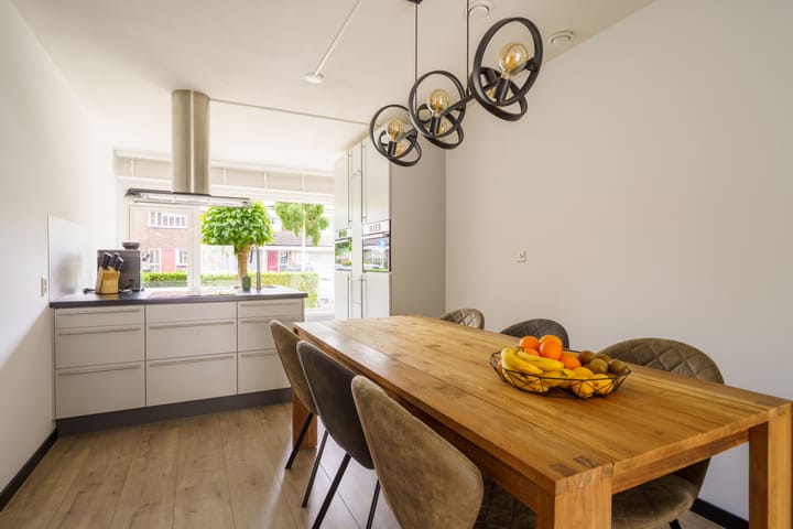 Foto 8 van Max Ernststraat 64