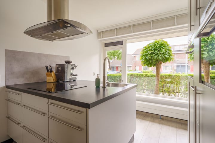 Foto 10 van Max Ernststraat 64