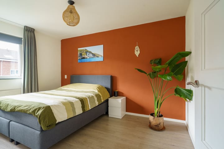 Foto 16 van Max Ernststraat 64