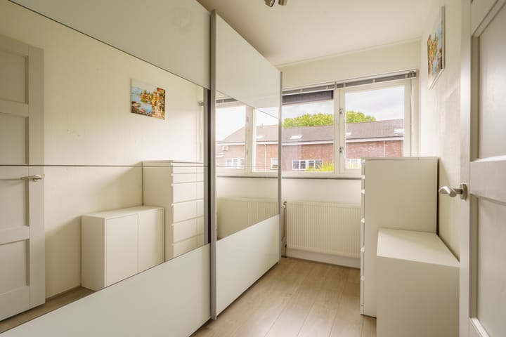 Foto 21 van Max Ernststraat 64