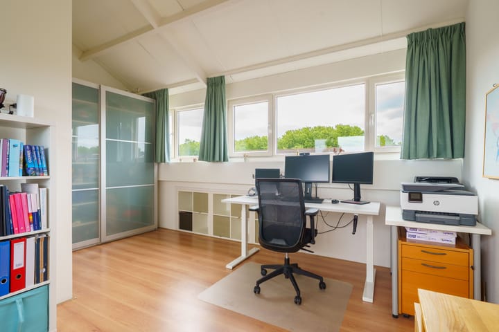 Foto 24 van Max Ernststraat 64