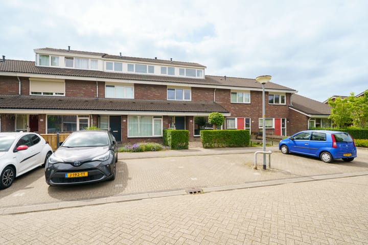 Foto 36 van Max Ernststraat 64