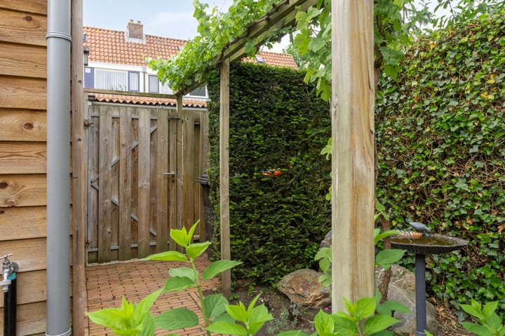 Foto 24 van Sloetstraat 6