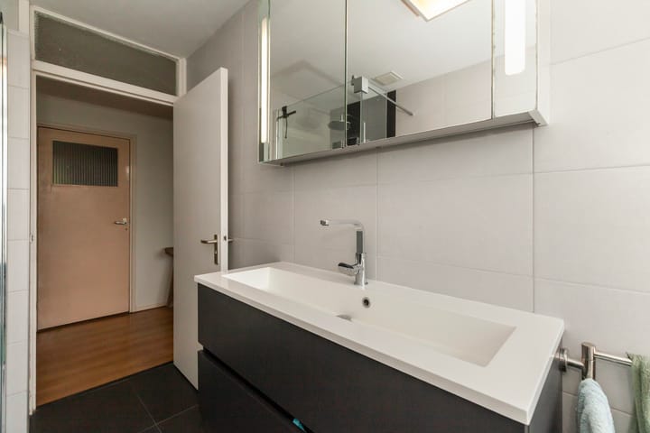 Photo 38 of Asterstraat 27