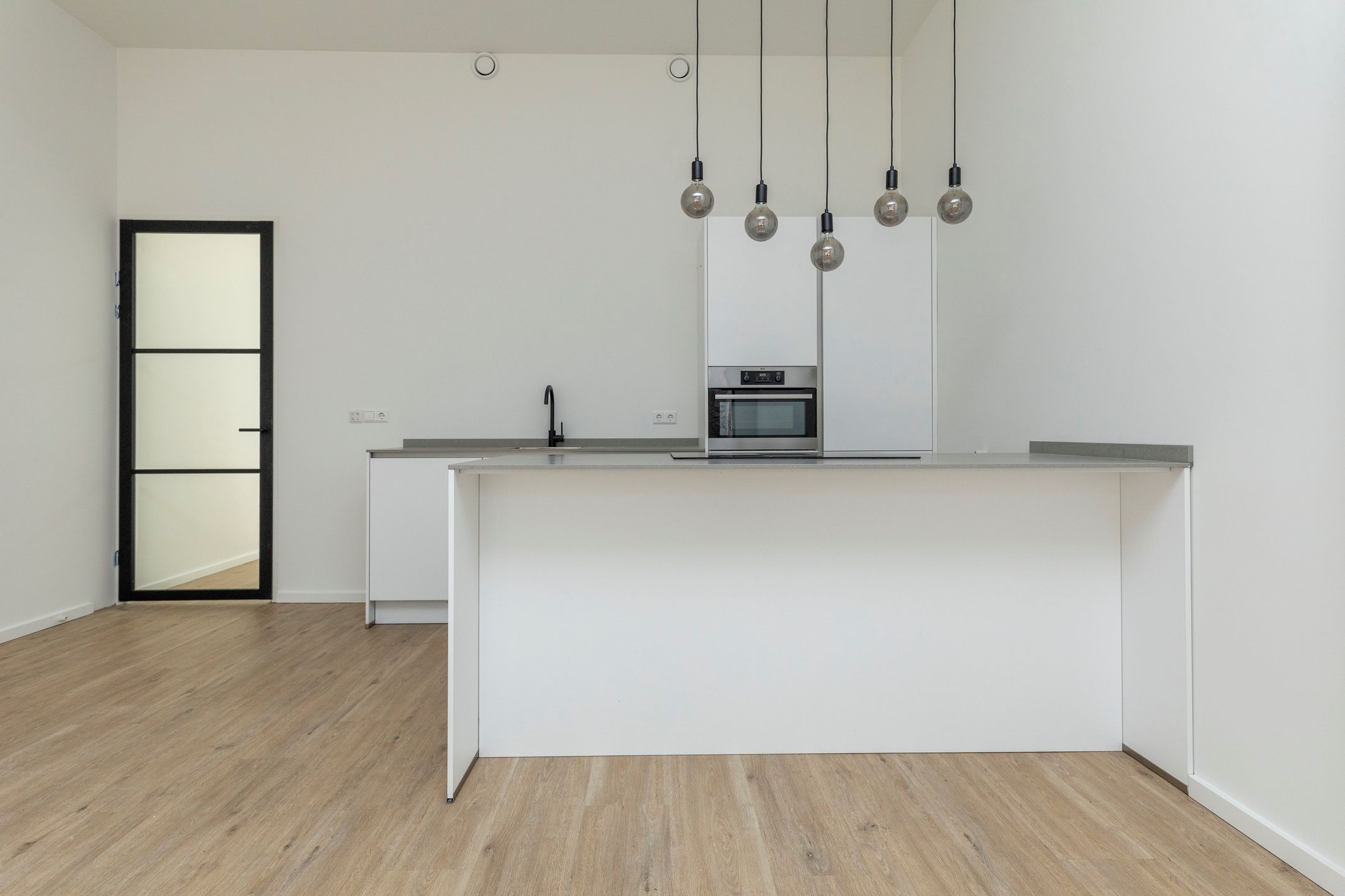 Foto 9 van Schoonderloostraat 191