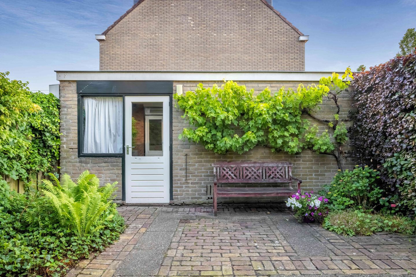 Photo 35 of Vincent van Goghstraat 2