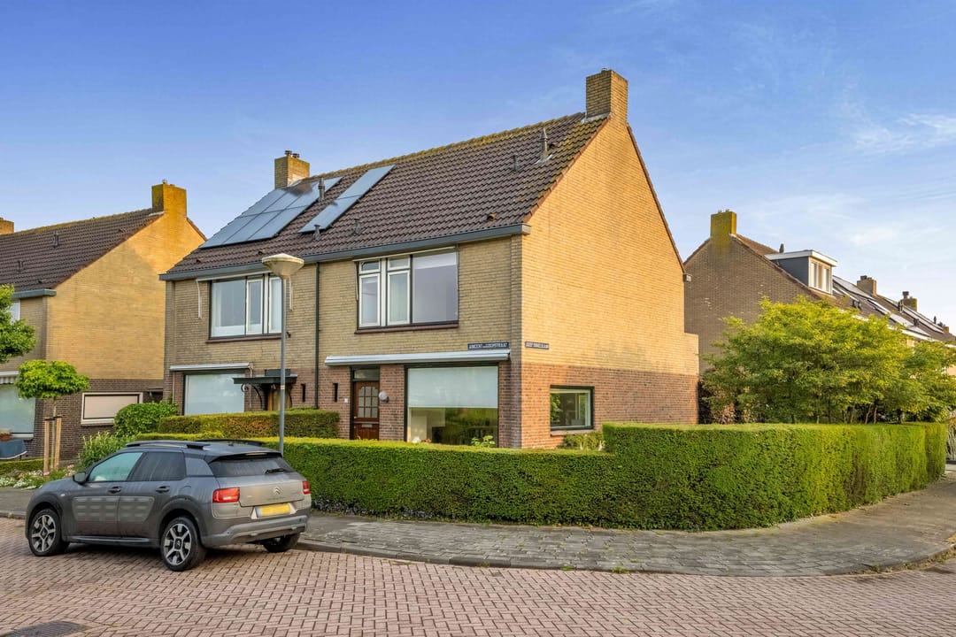 Photo 38 of Vincent van Goghstraat 2