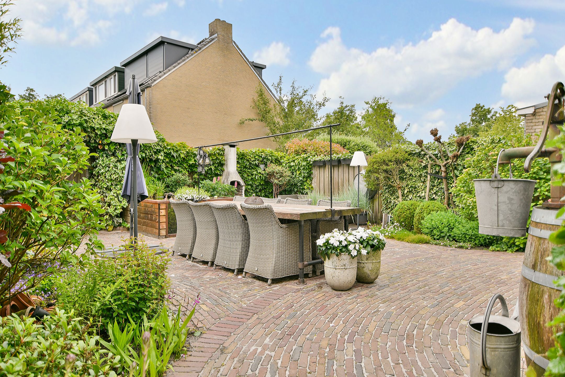 Foto 24 van Vliegersplein 15