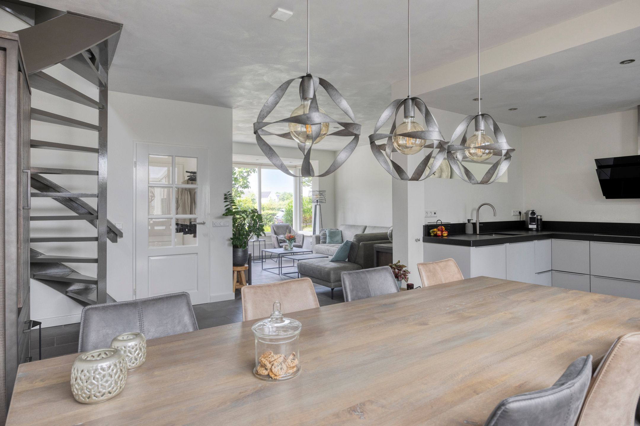 Foto 24 van Janssensstraat 82