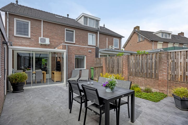 Foto 41 van Janssensstraat 82