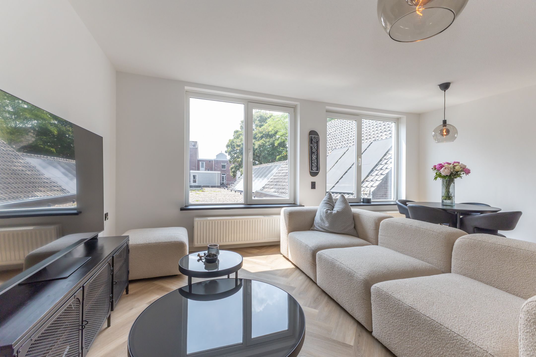 Photo 21 of Schoolpad 45