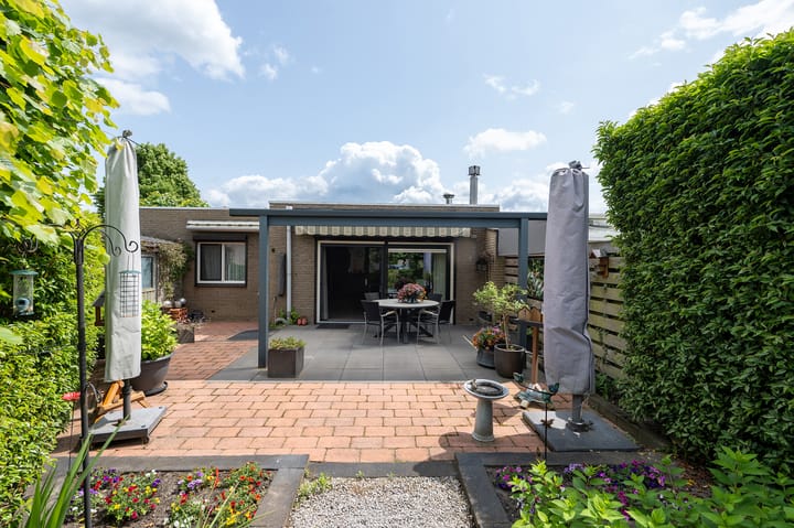 Foto 24 van Van Fridaghmarke 17