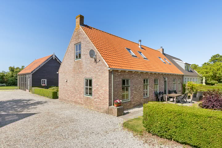 Foto 2 van Westhovenseweg 1-3