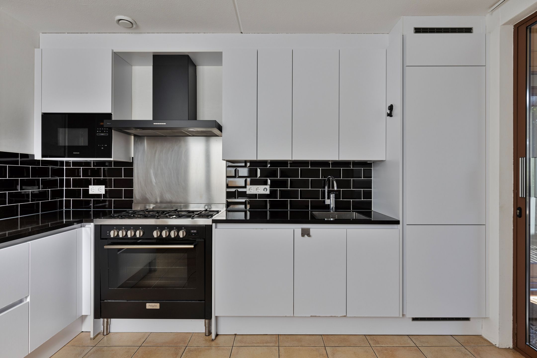 Foto 9 van Hongarenburg 168