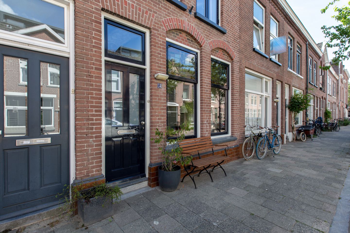 Foto 20 van Van Limburg Brouwerstraat 13