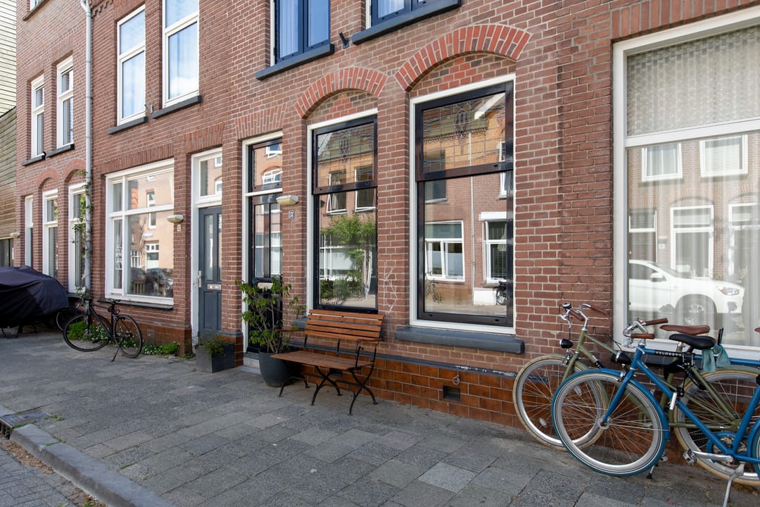 Foto 22 van Van Limburg Brouwerstraat 13