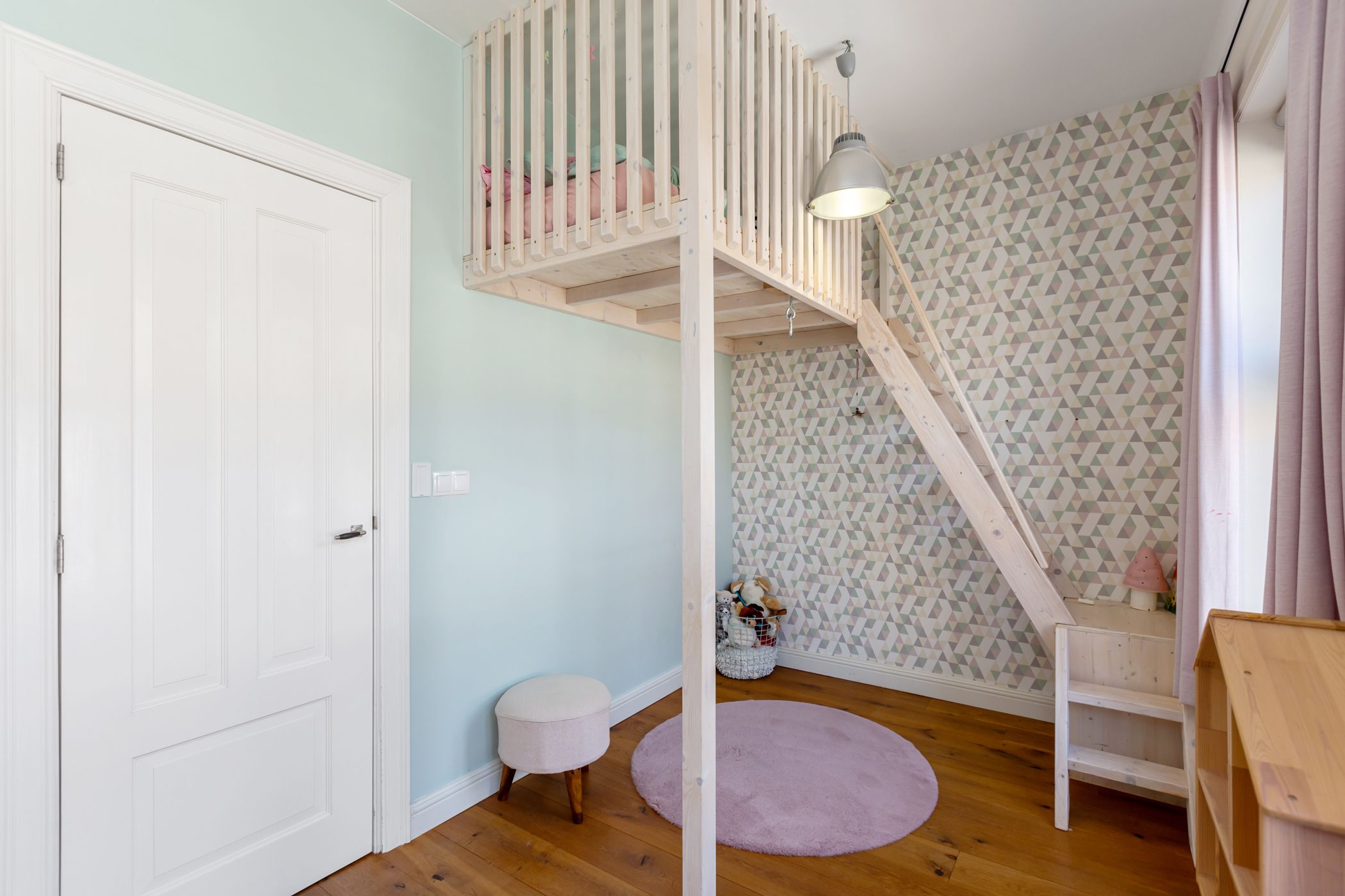 Foto 27 van Van Limburg Brouwerstraat 13