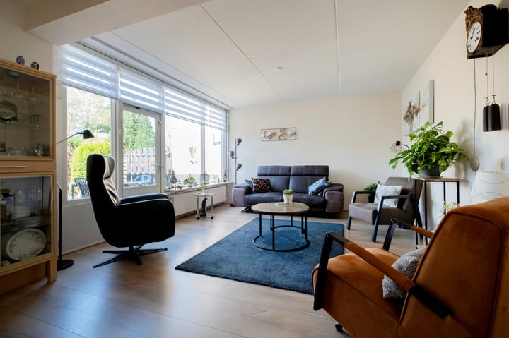 Foto 11 van Ten Oeverlaan 76