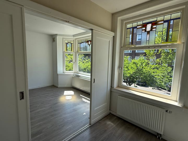 Photo 4 of Kinderdijkstraat 73-1