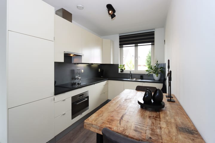 Foto 2 van Bezembinder 26