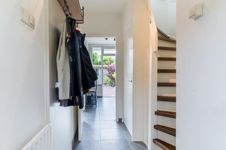 Photo 8 of Prinses Christinastraat 11