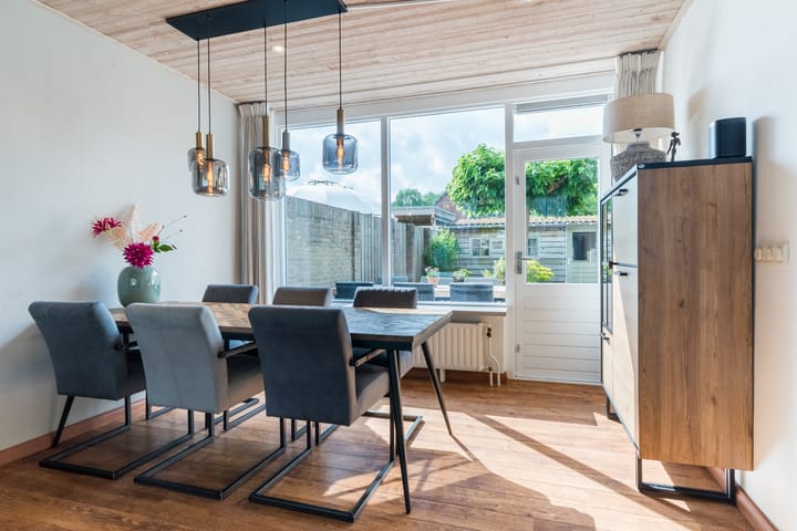 Photo 11 of Prinses Christinastraat 11