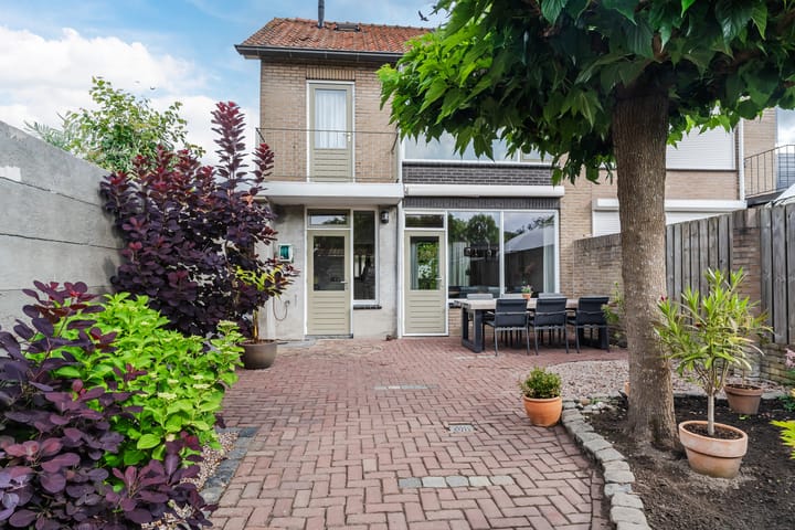 Photo 24 of Prinses Christinastraat 11