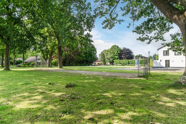 Photo 27 of Prinses Christinastraat 11