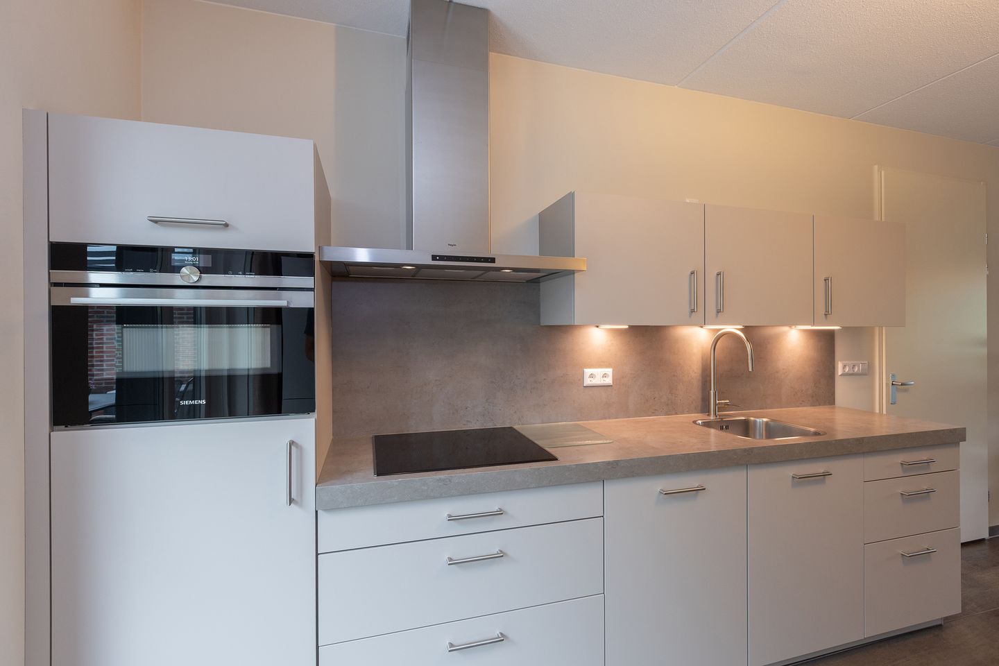 Photo 10 of Heelweg 2-B