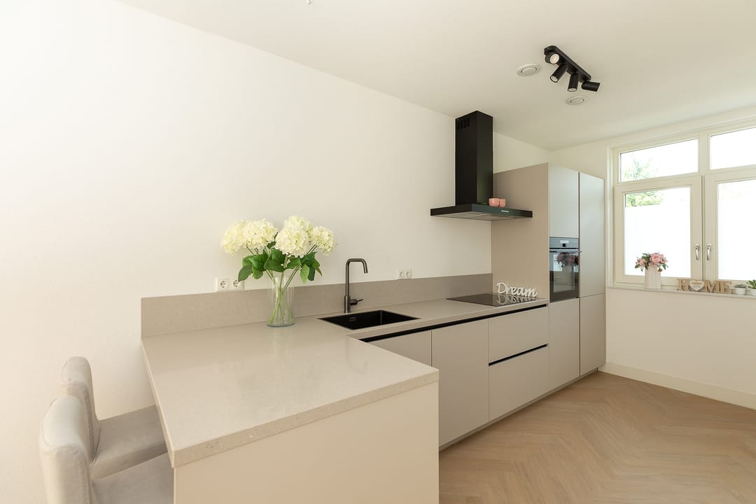 Foto 11 van Dolf van der Lindenstraat 6