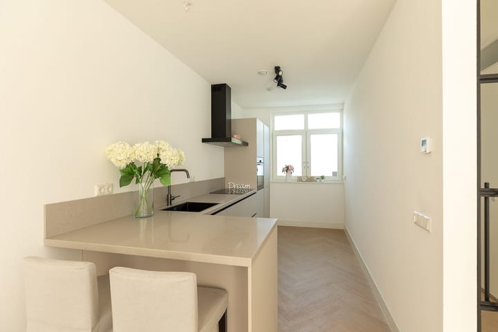 Foto 12 van Dolf van der Lindenstraat 6