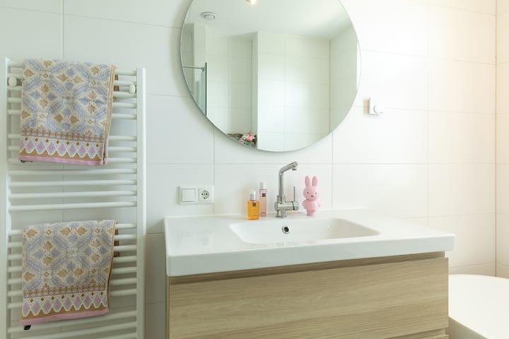 Foto 22 van Dolf van der Lindenstraat 6