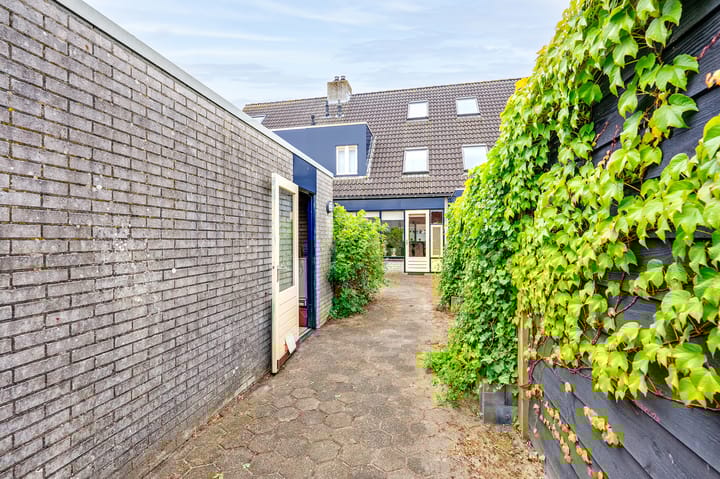 Foto 19 van Acacia 18