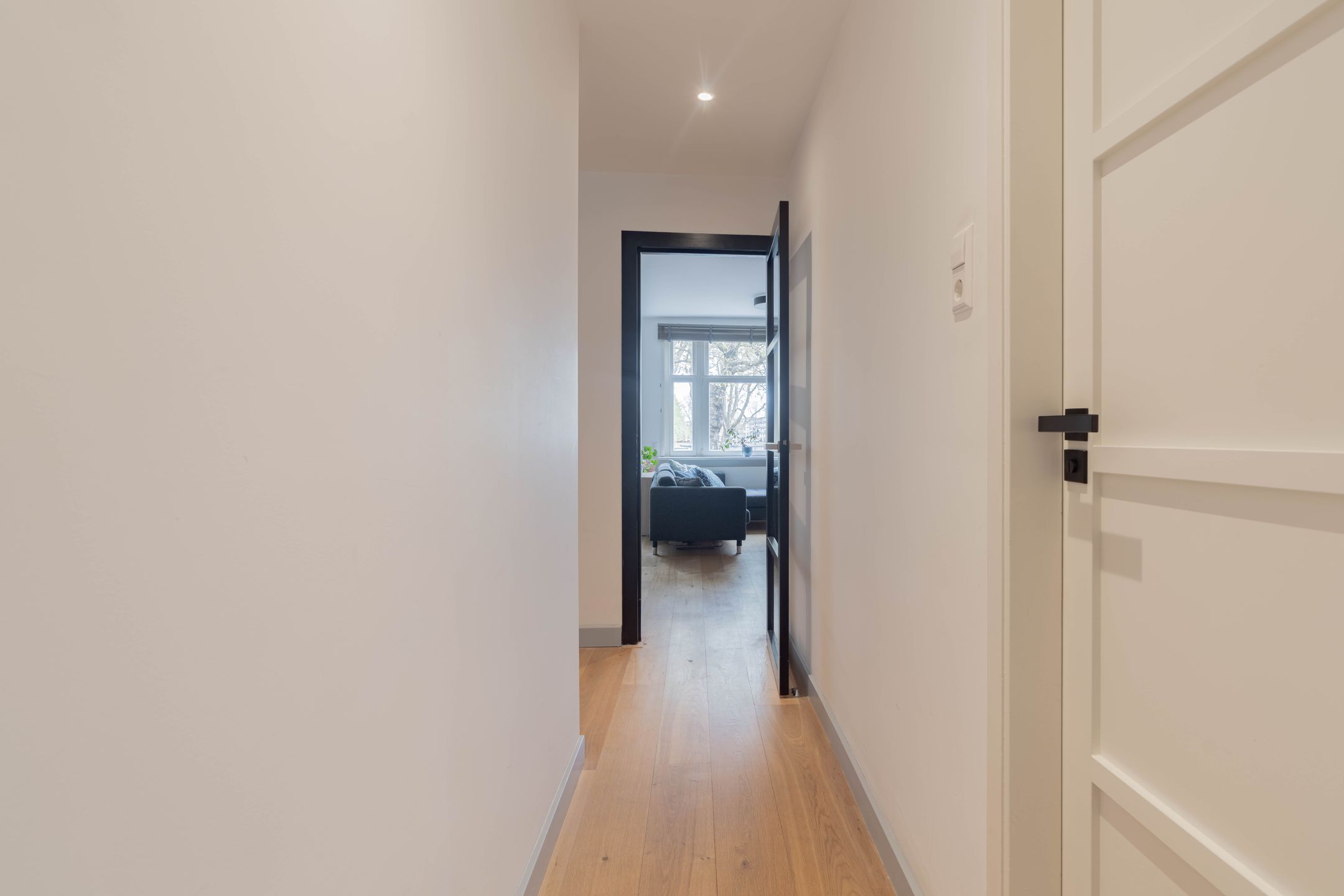 Photo 18 of Jan van Galenstraat 173-1