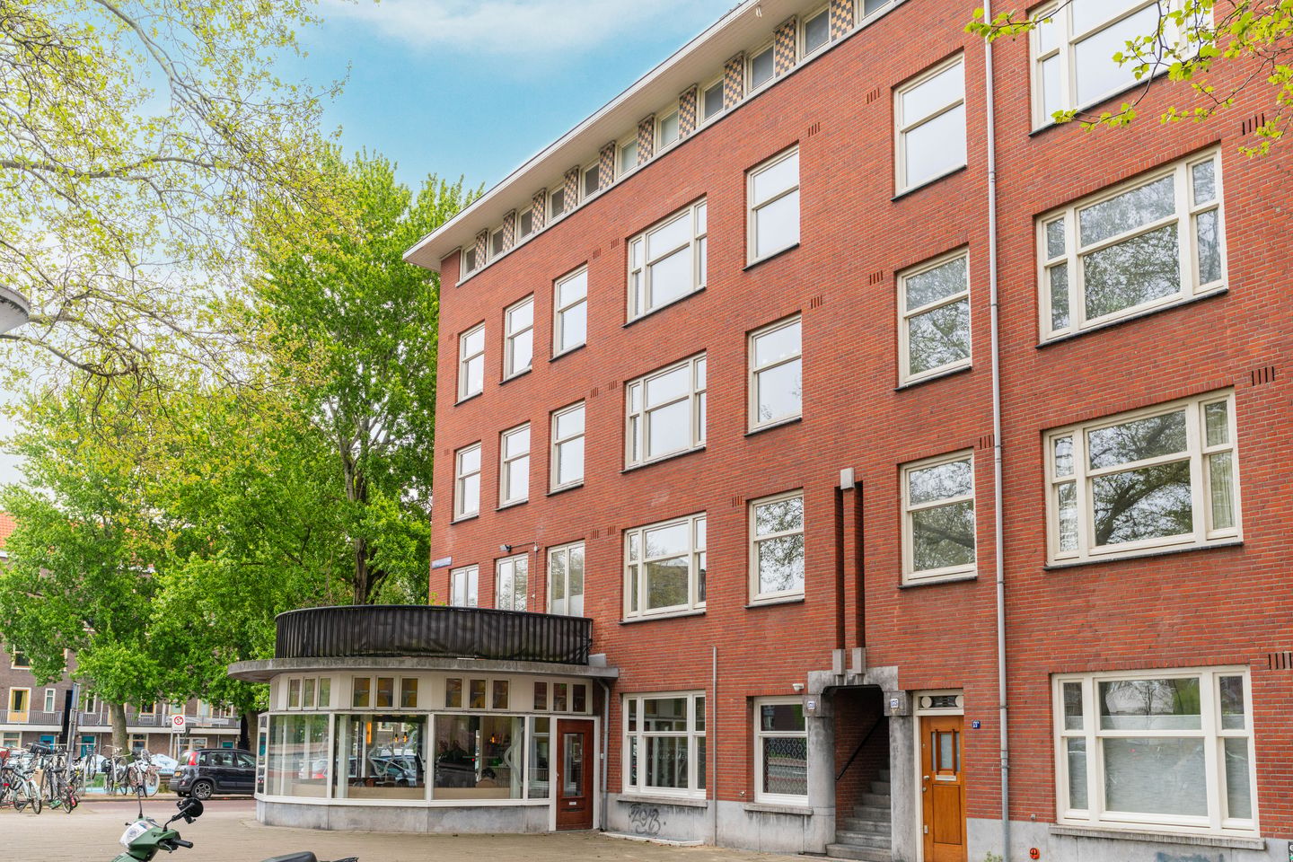 Photo 40 of Jan van Galenstraat 173-1
