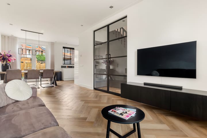 Foto 6 van Helmersstraat 19