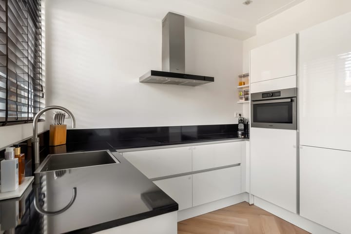 Foto 15 van Helmersstraat 19